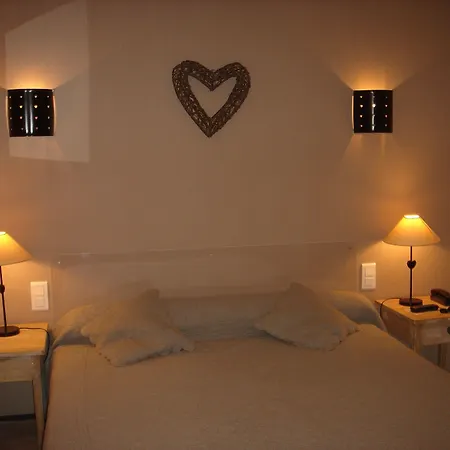 Cit'hotel Des Messageries Szálloda Saintes