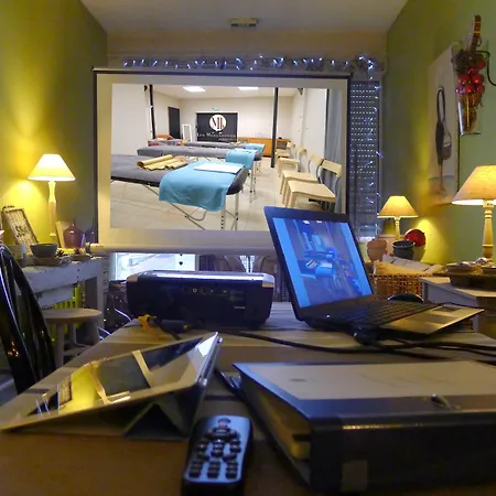 Cit'hotel Des Messageries 3* Saintes