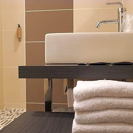 Cit'hotel Des Messageries Otel Saintes