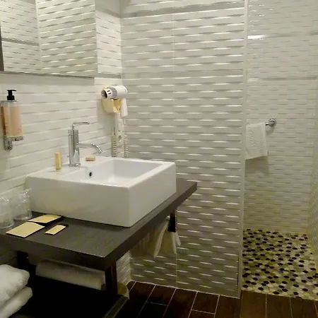 Cit'hotel Des Messageries 3* Saintes