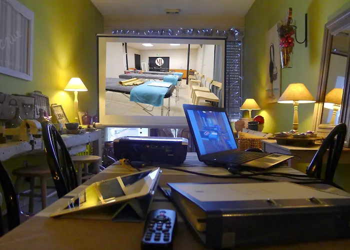 Cit'hotel Des Messageries 3* Saintes